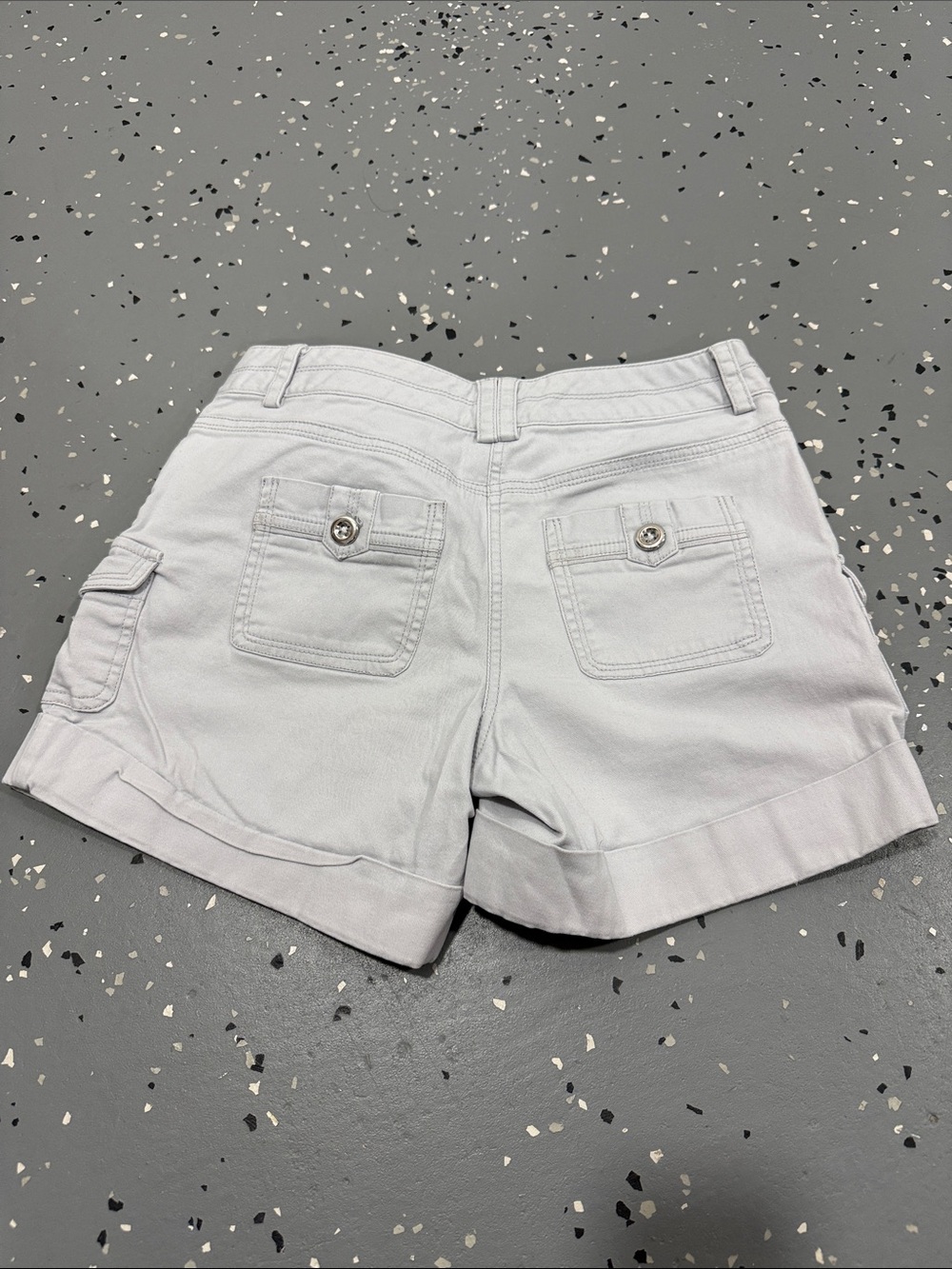 White House Black Market Light Gray Cargo Pocket Women’s Shorts - Picture 3 of 5